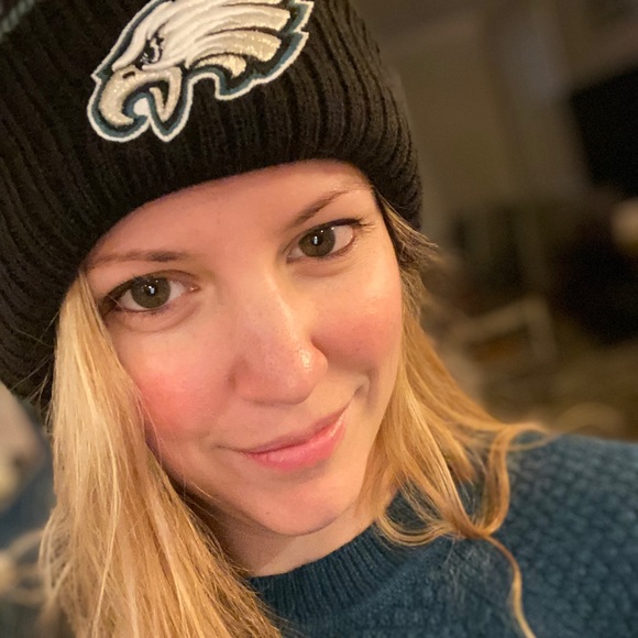 Meet your Posher, Hilary - Picture 1 of 1